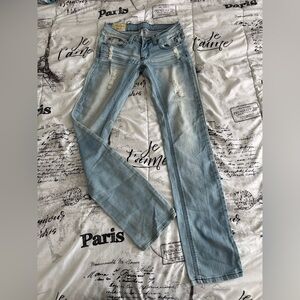 Machine Low Rise Distressed stretchy Skinny Jeans Light Wash | Size 28